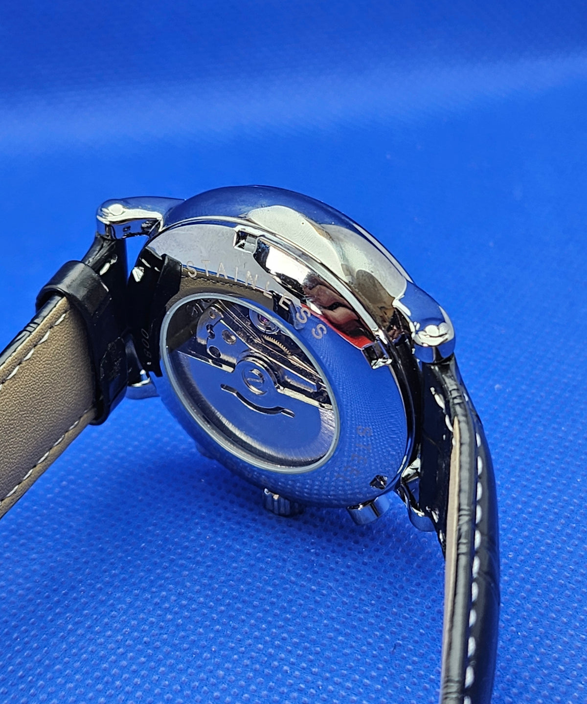 Jaragar Sport Mens Watch Black Dial Roman Numerals New Designer Style Wristwatch