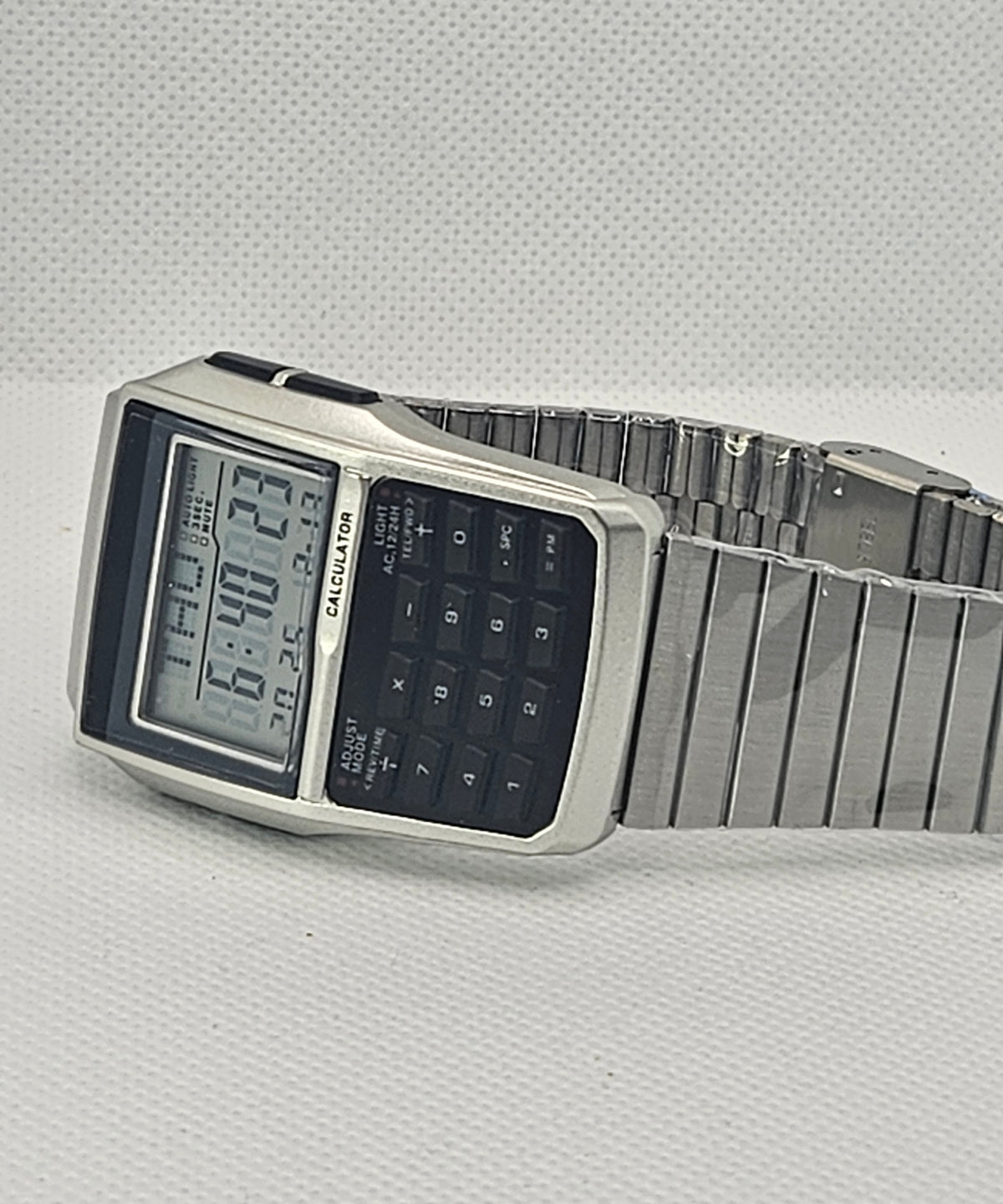 Retro Stainless Steel Digital Calculator Watch – Multifunction Chronograph with Alarm, Stopwatch, Dual Time & LED Backlight